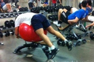Spor salonlarının tuhaf insanları
