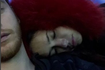 Adriana Lima Metin Hara'yı sildi