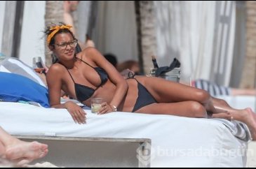 Meksika sahillerinde bir melek: Lais Ribeiro
