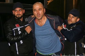 Papağana işkence videosu yayımlayan Murat Özdemir'e tepki yağdı