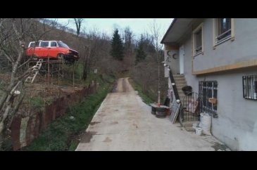 Trabzonlu vatandaş kış bahçesi yaptı ama... Görenler inanamıyor!
