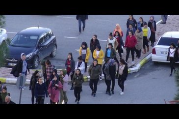 Eniştesinin öldürdüğü öğretmene öğrencilerinden son görev
