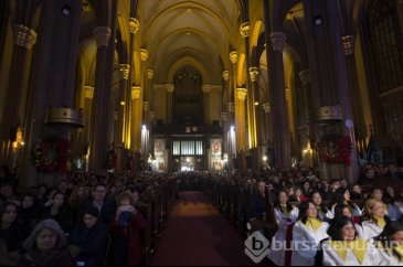 Katolik cemaati Saint Antuan'da Noel'i kutladı
