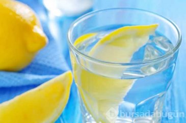 Limonlu su içtiğimizde vücudumuzda neler oluyor?
