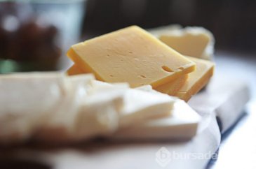 Ne yediğimizi bilmek istiyoruz! Kaşar peyniri ile tost peyniri aras...