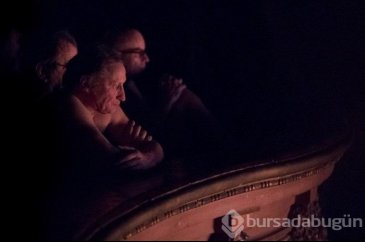 Fransa'da ilk: Nudist drama oyunu