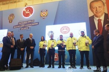 Trafik polislerine yeni üniforma