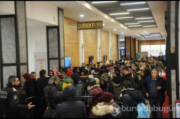 Uludağ'dan dönüşte teleferik kuyruğu