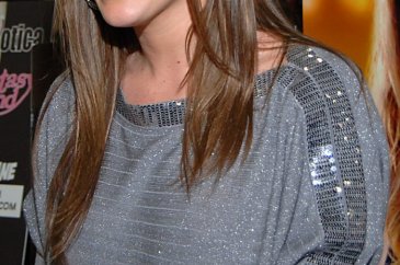 Ünlü porno yıldızı Bursa Uludağ'a tatile geldi