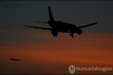 Uçakların arkasındaki beyaz izler neden oluşur? (Az kişi tarafından...