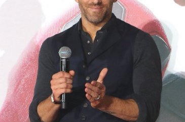 Ryan Reynolds, Chris Hemsworth'ün seyahat fotoğrafıyla alay etti