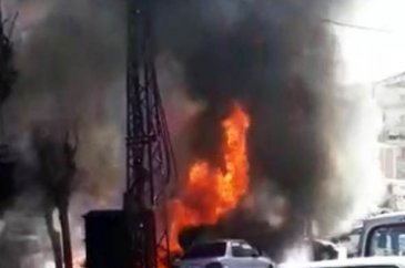 Şanlıurfa'da elektrik trafosunda patlama; araçlar alev aldı