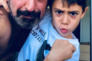 Cem Yılmaz, Defne Samyeli ile ilişkisini anlattı