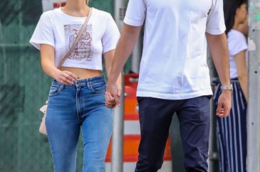 Jennifer Lawrence, Cooke Maroney ile nişanlandı