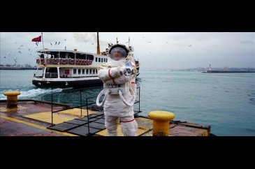 Sigaranın zararlarına 'astronot'la dikkat çekildi