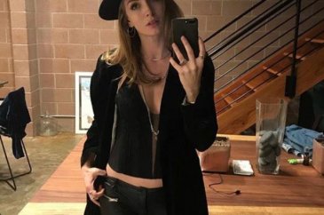 Yasemin Allen'den takipçisine olay yanıt!
