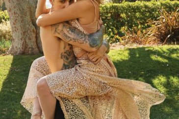 Justin Bieber ve Hailey Baldvin'ın cesur pozları olay oldu!