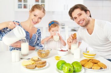 Çocukları demir yönünden zengin gıdalarla besleyin
