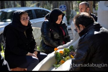 Özgecan Aslan, mezarının başında anıldı
