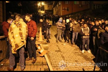 Geceden sıraya girdiler! Bugün başlıyor

