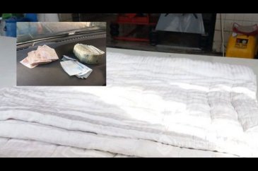 Paralarını sakladığını unuttu, yorganı yıkamaya verdi
