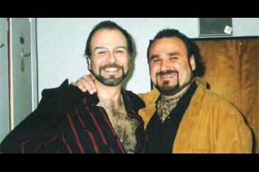 Hakan Aysev, Sedat Öztoprak'ın tabutuyla selfie yaptı
