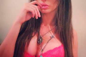 Yatağında çıplak halde ölü bulundu! Playboy güzelinin büyük sırrı