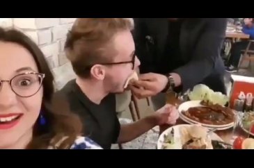 Erasmus için geldiler, lezzet turunda hastanelik oldular
