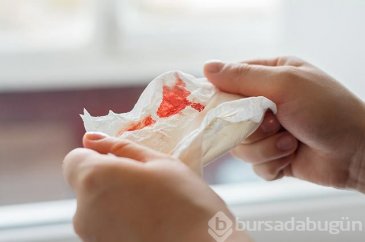 Burun kanamasını 5 dakikada durduran etkili yöntemler
