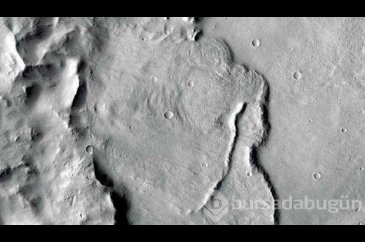 Gökbilimciler, Mars'ta yer altı su ağının izleri bulundu
