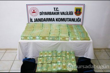 Yasadışı yollardan Türkiye'ye getirilen 1 milyon Irak dinarı ele ge...