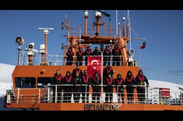 Bilim insanlarının beyaz kıtadaki zorlu seferi
