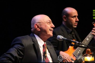 Özdemir Erdoğan'dan Aleyna Tilki ile sahneye çıkan Selda Bağcan'a s...