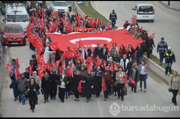 Bilecikli kadınlar ezanı ıslıklayan kadın grubu protesto ettiler
