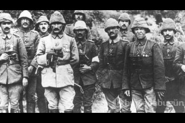 Ünlü isimlerden 18 Mart Çanakkale Zaferi paylaşımları