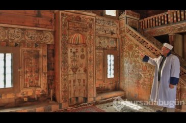 Samsun'un tarih kokan "kök boyalı" camisi
