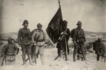 Savaşa katılmak İçin erkek kılığına girdi, ordunun cephanesini mont...