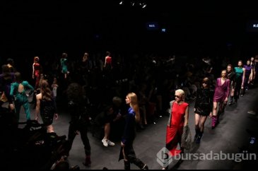 13. Mercedes-Benz Fashion Week İstanbul başladı (Ünlü isimler akın ...