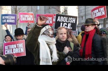 Trump'ı protesto için Özgürlük Anıtı'na tırmanan kadına ceza verildi
