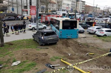 İstanbul Beyazıt'ta halk otobüsü yayalara çarptı
