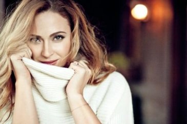 Ceyda Düvenci hastanelik oldu!
