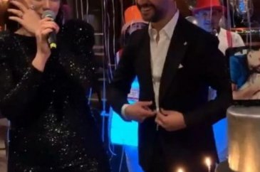 Buse Varol'a 29. yaş partisi
