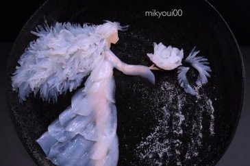 Sanat eserine dönüştürülen yemek tabakları