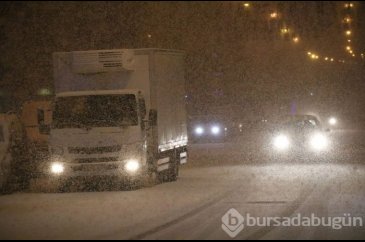 Kars'ta baharda kar yağışı