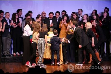 Savaş Dinçel'in 77'nci yaşı Savaş Dinçel Tiyatro Ödülleri'yle kutlandı