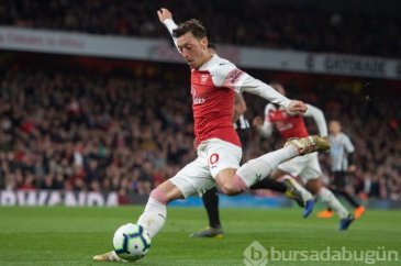 Bollywood yıldızı Shah Rukh Khan'ın Mesut Özil hayranlığı