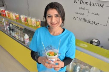 Yiyenin ağzından duman çıkıyor!
