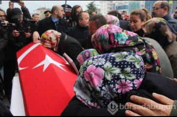 Öğrencisinin öldürdüğü öğretmen için toplandılar