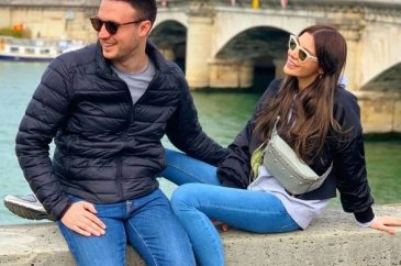 Hatice Şendil ile Burak Sağyaşar, Paris'te aşka geldi
