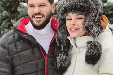 Tolgahan Sayışman ile Almeda Abazi'den yeni poz
